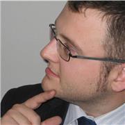 Profesor de ámbito científico, actualmente doy clases en la ESO de mates, tecnología, FyQ, y por las tardes, de inglés.